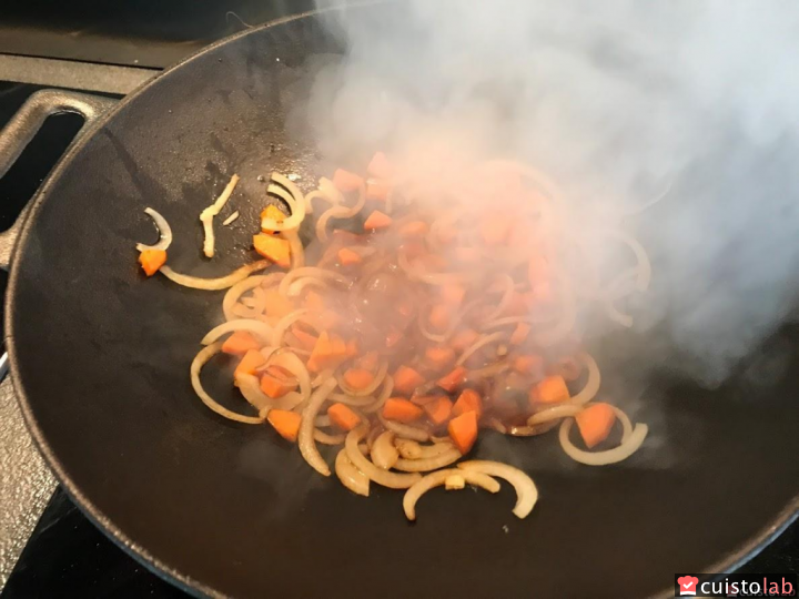 Lors de la cuisson, ou quand l'eau des pâtes bout, des COV se répandent dans la maison...