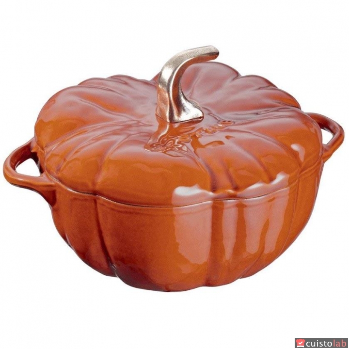 La cocotte Staub en forme de citrouille, bienvenue pour Halloween