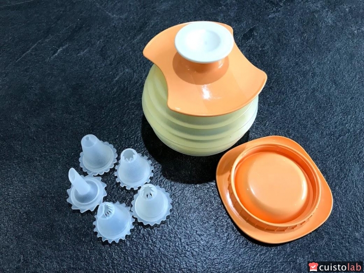 La boule décors accordéon de Tupperware