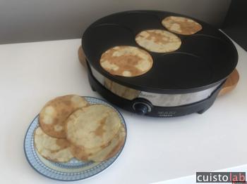 Une plaque pour 7 mini crêpes