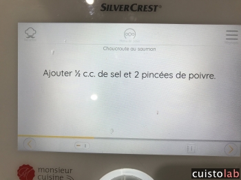 Ajout du sel et du poivre