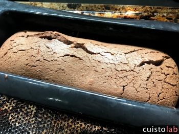 Le Cakounet chocolat à la sortie du four