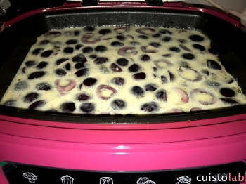 Le clafoutis en cours de cuisson