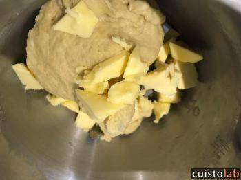 Ajout du beurre en petit dés