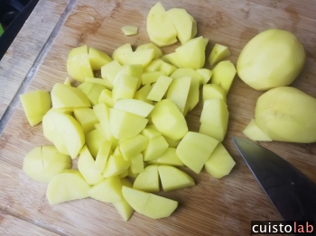 Pommes de terre coupées en dés