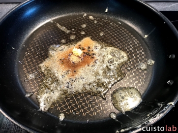 On ajoute le sucre vanillé et la lavande