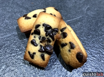 Les mini financiers au pépites de chocolat