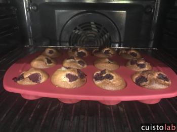 Les muffins dans le four