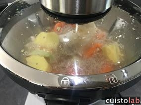Pomme de terre, carottes et navet dans le bol du Cook Expert