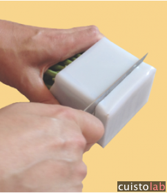 Nouvel ustensile malin : l'équeuteur de haricots