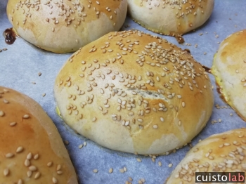 Recette : des pains à hamburger avec le robot de Lidl