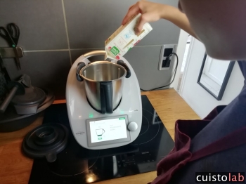 Un enfant de 15 ans saurait-il se servir d'un Thermomix ? Lucas teste