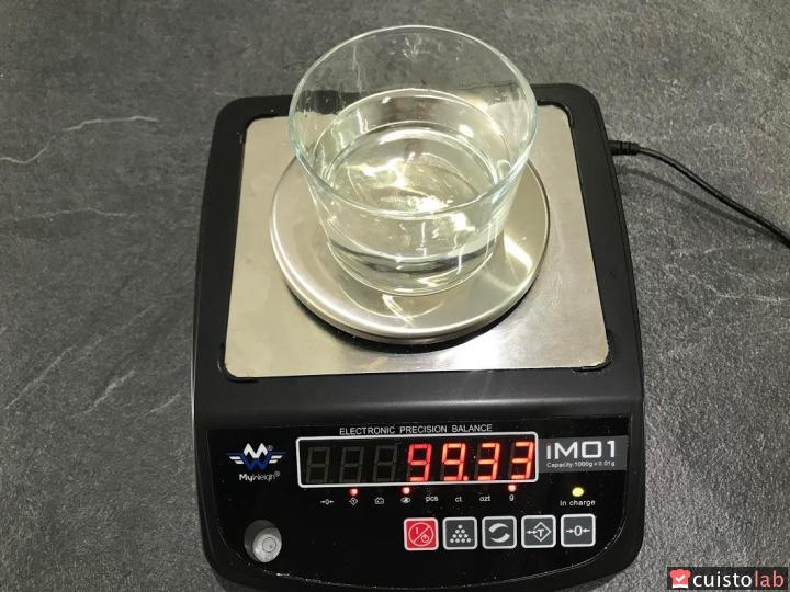 99,33 ml d'eau pesée sur notre balance de précision