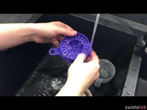 Vidéo du nettoyage du presse agrumes de Tupperware