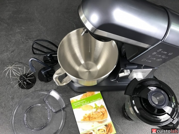 Le robot pâtissier Silvercrest SKMP1300 D4 vendu dans les magasins Lidl