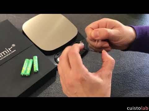 Le cache écran s'est détaché, visiblement mal collé