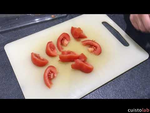Utilisation du Nicer Dicer pour découper de la tomate