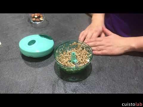 Les premiers essais avec le mini hachoir de la marque Lekoch