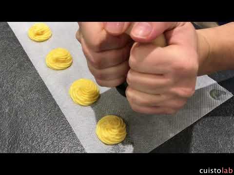 Premiers tests de la poche à douille de Cécoa avec les choux