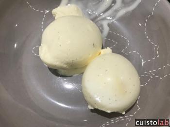 Les boules de glace font bon effet dans l'assiette