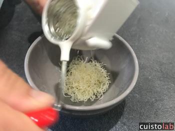 Très facile d'obtenir du parmesan râpé