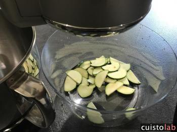 Découpe en tranche de la courgette