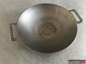 30,5 cm de diamètre pour ce wok Utopia Kitchen