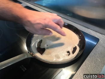 Les premières crêpes acccrochent