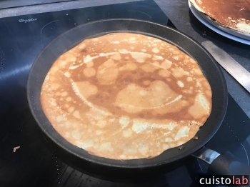 Une crêpe bien dorée partout