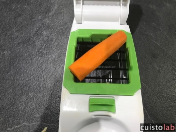 La carotte ne va pas résister au coupe bâtonnets Moulinex