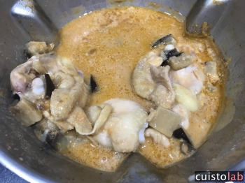 Mafé de poulet à la fin de cuisson dans le Cook Expert