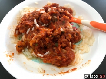 Riz et boulettes sauce tomate