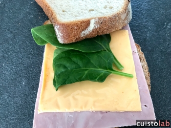 Le sandwich épinard, jambon, cheddar