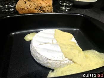 Le camembert est bien coulant