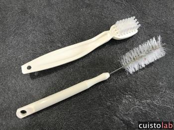 La brosse et le goupillon