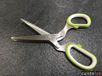 Avis Ciseaux pour herbes à 5 lames Orblue de Orblue