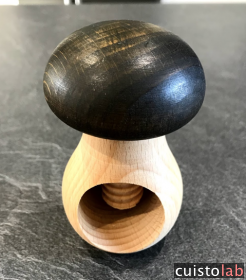 Avis Casse-noix & noisettes champignon en bois de Roger orfevre