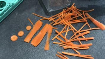 Utilisation de la fonction mandoline du Nicer Dicer de Genius