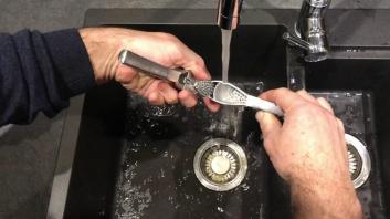 Nettoyage du presse-ail de Berghoff