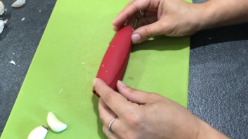 Epluche ail Joseph Joseph