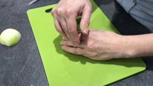 Présentation du peigne à oignon Le Berger